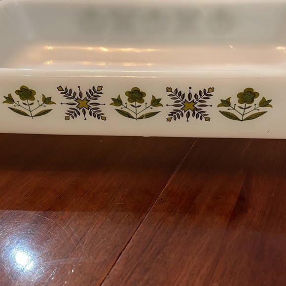 Anchor Fire-King Green Meadow Milk Glass 1-1/2 qt. Roaster - No Chips  #22 - Picture 3 of 8